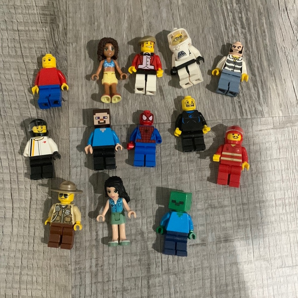 Lego mini figure lot of 13